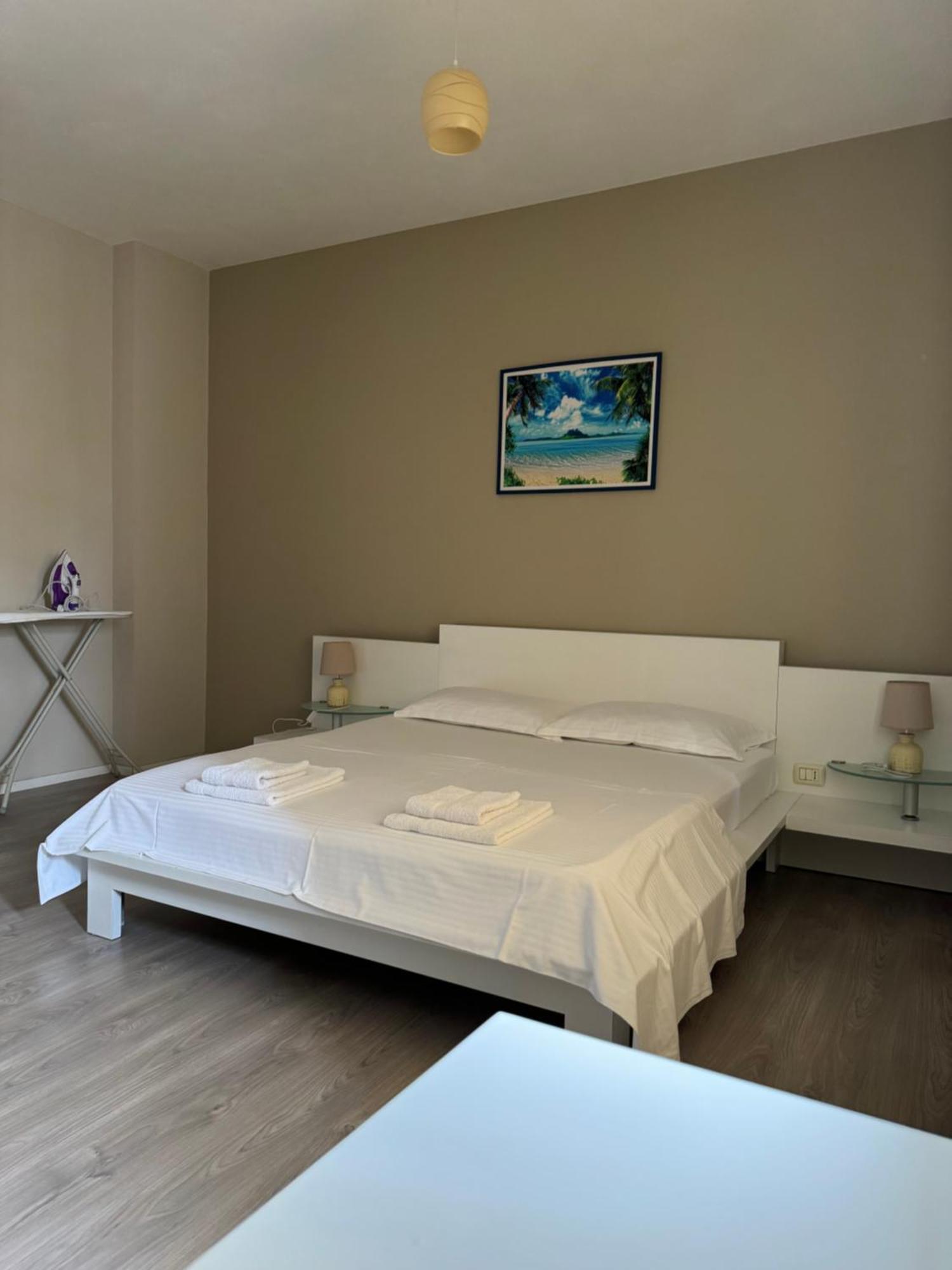 Violet's Boutique Saranda